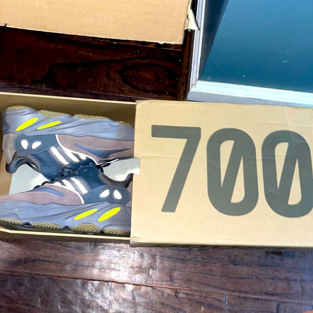 Yeezy 700
